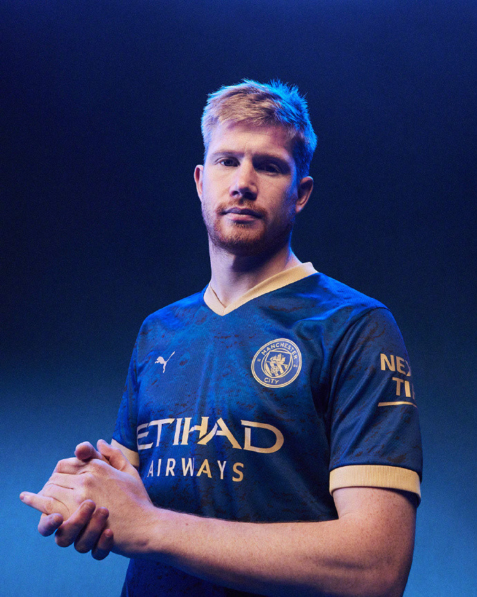 名宿公开夸赞球队新星