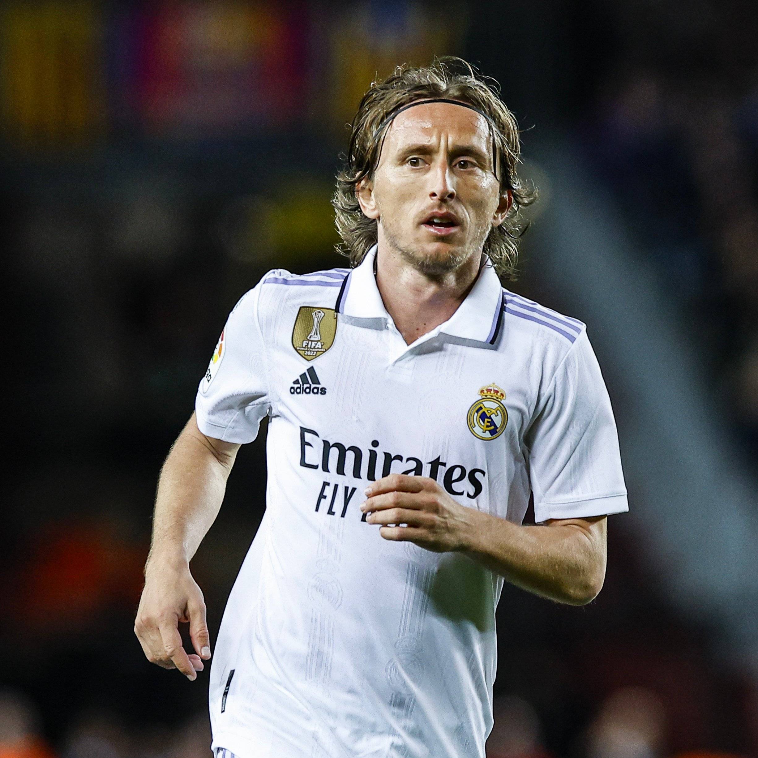 威少11月场均21+9+8，单月打出180俱乐部水准