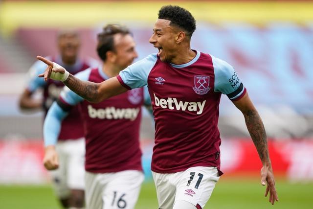 76人以123-114战胜雄鹿，马克西砍54分，助球队逆转三连败，稳居东部第六。