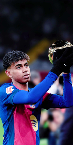 巴塞罗那理发师：欧洲杯期间，费尔明专门打电话让我给他理发