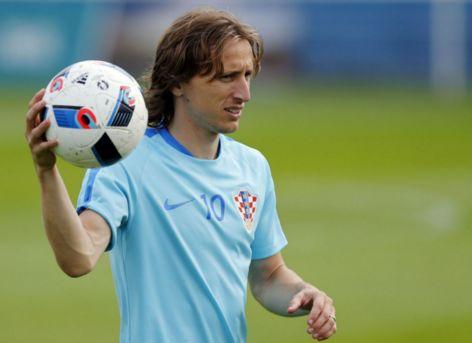 沙拉维：17年前加帅让我完成意甲首秀，他能激发你的最佳状态